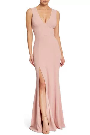 Dress The Population Sandra Plunge Crepe Trumpet Gown in Blush at Nordstrom