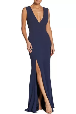 Dress The Population Sandra Plunge Crepe Trumpet Gown in Midnight at Nordstrom