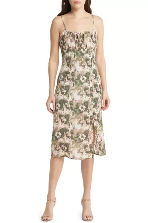 Chelsea Women Sleeveless Dresses - Floral Spaghetti Strap Dress in Green- Pink Daisy Blur at Nordstrom
