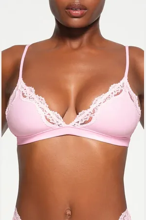 Fits Everybody Lace Underwire Scoop Bra