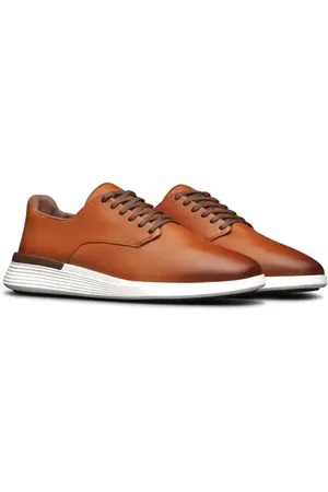 Wolf & Shepherd Crossover Plain Toe Derby in Honey /White at Nordstrom, Size 8
