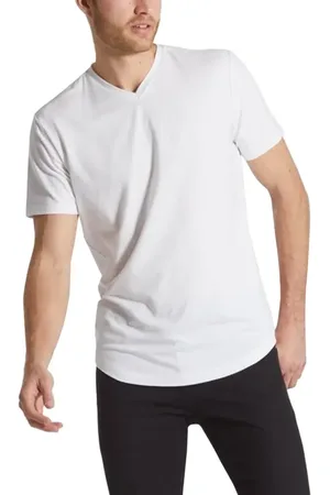 Cuts AO V-Neck Curved Hem Tee in at Nordstrom, Size Small