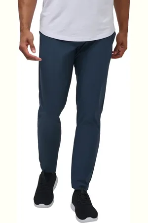 Travis Mathew Slim Fit Joggers in at Nordstrom, Size 32