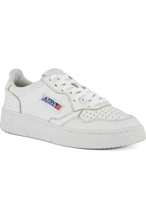 Autry Medalist Low Sneaker in at Nordstrom, Size 5Us