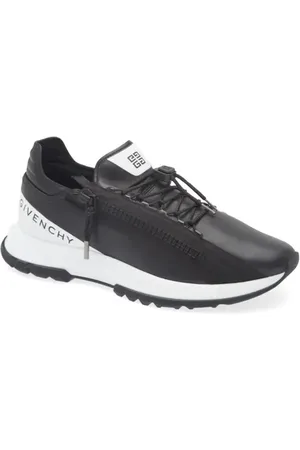 Givenchy Spectre Zip Sneaker in at Nordstrom, Size 9Us