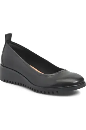 Comfortiva Dillon Wedge Pump in at Nordstrom, Size 6