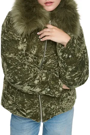 Andrew Marc Charleroi Faux Fur Collar Down & Feather Fill Velvet Puffer Jacket in at Nordstrom, Size X-Small