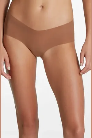 Commando Invisible Rib Girl Shorts in at Nordstrom