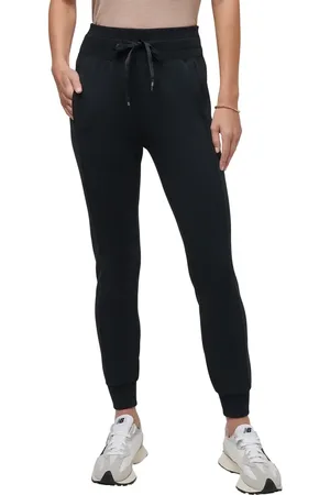 Travis Mathew Core Skyloft Joggers in at Nordstrom, Size X-Small