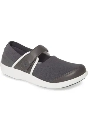 TRAQ BY ALEGRIA Qutie Mary Jane Flat in at Nordstrom, Size 6-6.5Us
