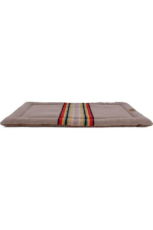 Pendleton Acadia Dog Comfort Cushion in at Nordstrom, Size Large