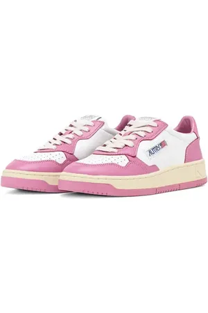 Autry Medalist Low Sneaker in at Nordstrom, Size 7Us