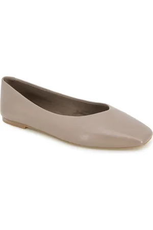 Kenneth Cole Johanna Square Toe Flat in at Nordstrom, Size 6.5