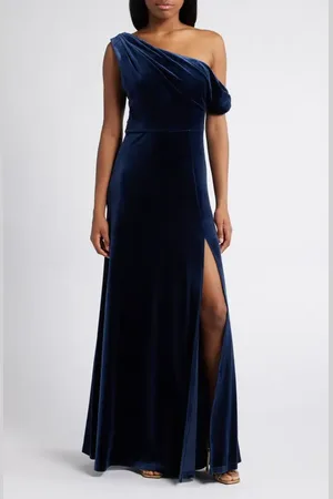 Lulus Coveted Confidence One-Shoulder Velvet Gown in at Nordstrom, Size X-Small