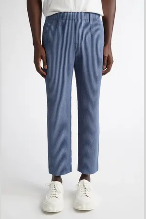 Issey Miyake Pleated Straight Leg Pants in at Nordstrom, Size 1