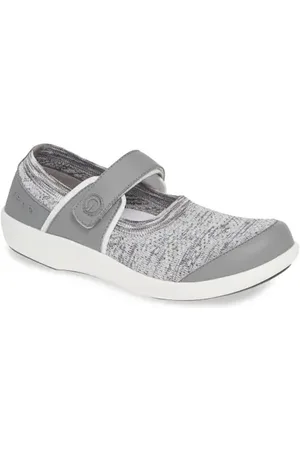 TRAQ BY ALEGRIA Qutie Mary Jane Flat in at Nordstrom, Size 6-6.5Us