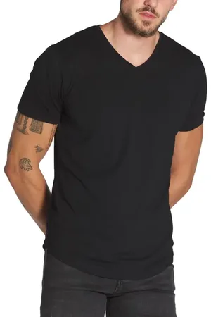 Cuts AO V-Neck Curved Hem Tee in at Nordstrom, Size Small