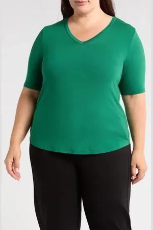 UNIVERSAL STANDARD Lily Liquid Jersey V-Neck T-Shirt in at Nordstrom, Size 3Xl