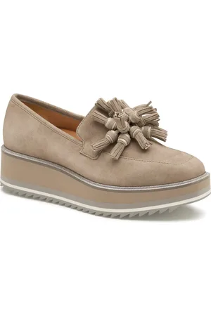 Johnston & Murphy Gracelyn Tassel Loafer in at Nordstrom, Size 6
