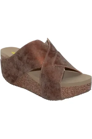 Volatile Firefly Water Resistant Wedge Platform Sandal in at Nordstrom, Size 10