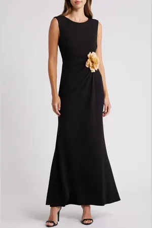 Connected Apparel 3D Flower Scuba Crepe Gown in at Nordstrom, Size 6