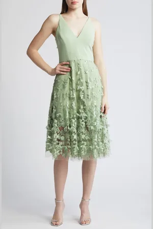 Dress The Population Darleen V-Neck Embroidered Mesh Cocktail Dress in at Nordstrom, Size Xx-Small