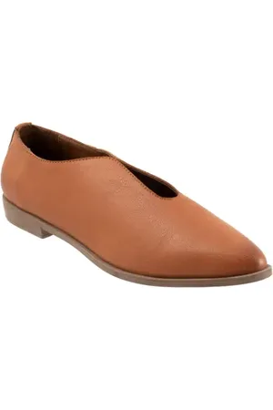 Bueno Berkley Pointed Toe Loafer in at Nordstrom, Size 5.5-6Us