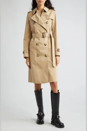 Burberry Kensington Double Breasted Trench Coat in at Nordstrom, Size 8