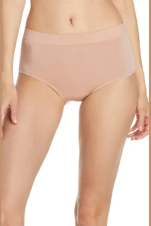 Wacoal B-Smooth Briefs in at Nordstrom, Size Small
