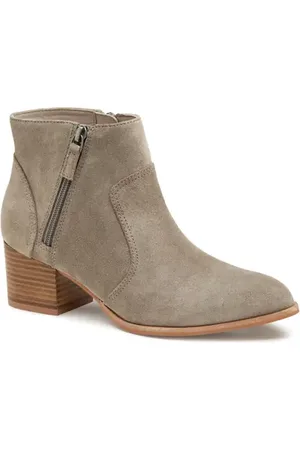 Johnston & Murphy Trista Zip Pointed Toe Bootie in at Nordstrom, Size 6