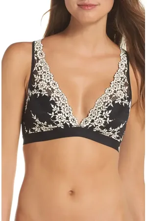 Wacoal Embrace Lace Wire Free Bralette in at Nordstrom, Size 34A-C