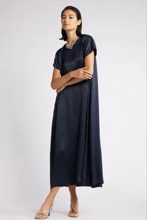 Nordstrom Jacquard Pleat Back Maxi Dress in at , Size Medium