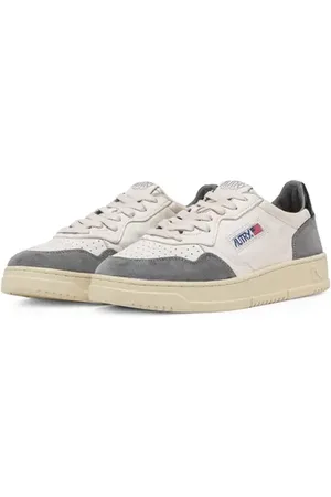 Autry Medalist Low Sneaker in at Nordstrom, Size 8Us