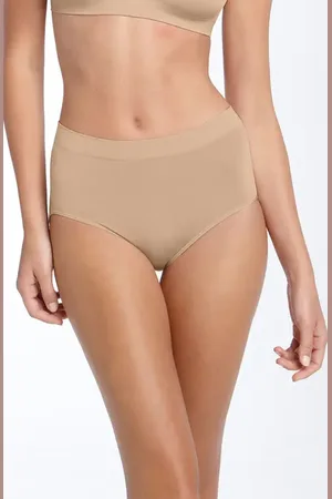 Wacoal B-Smooth Briefs in at Nordstrom, Size Small