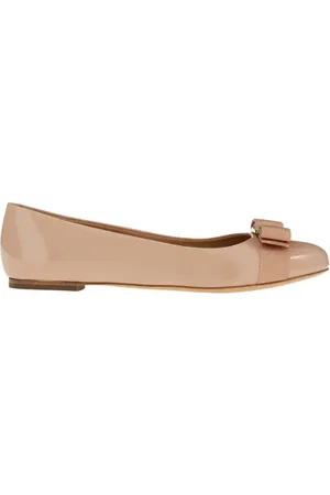 Salvatore Ferragamo Varina Leather Flat in at Nordstrom, Size 5