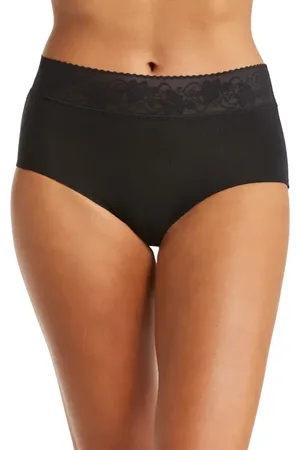 Wacoal Comfort Touch Briefs in at Nordstrom, Size Large