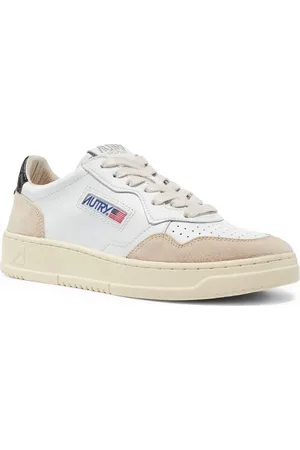Autry Medalist Low Sneaker in at Nordstrom, Size 7Us