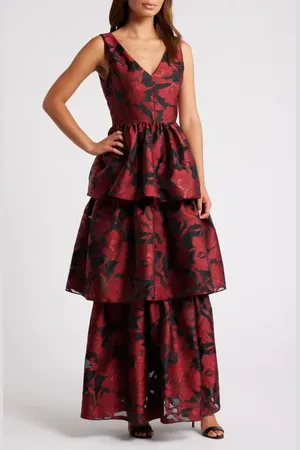 Julia Jordan Metallic Floral Sleeveless Tiered Gown in at Nordstrom, Size 2
