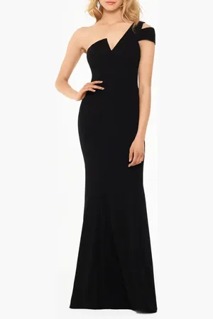 Betsy & Adam One-Shoulder Scuba Crepe Gown in at Nordstrom, Size 2