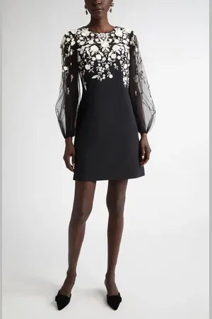 Carolina Herrera Embroidered Floral Long Sleeve Crepe Shift Dress in at Nordstrom, Size 4