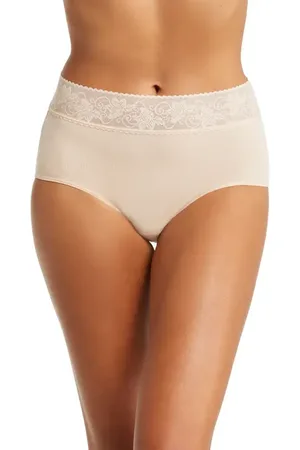 Wacoal Comfort Touch Briefs in at Nordstrom, Size Large
