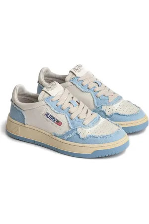 Autry Medalist Low Sneaker in at Nordstrom, Size 5Us