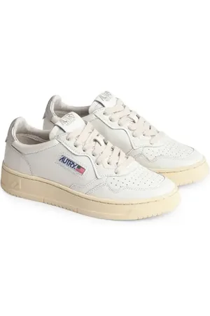 Autry Medalist Low Sneaker in at Nordstrom, Size 10Us