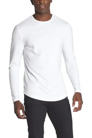 Cuts AO Curved Hem Long Sleeve T-Shirt in at Nordstrom, Size Small