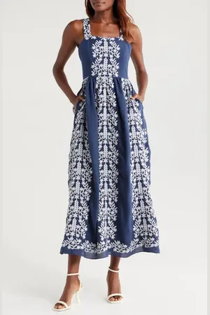 Julia Jordan Floral Embroidered Maxi Dress in at Nordstrom, Size 10