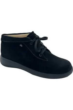 Finn Spa Chukka Sneaker in at Nordstrom, Size 6-6.5Us