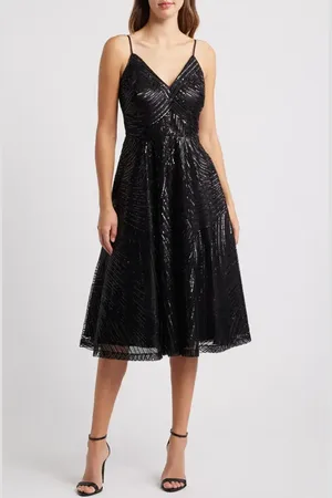 Vince Camuto Deco Sequin Cocktail Midi Dress in at Nordstrom, Size 4