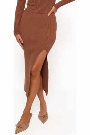 Petal & Pup Scalli Rib Midi Skirt in at Nordstrom, Size Medium