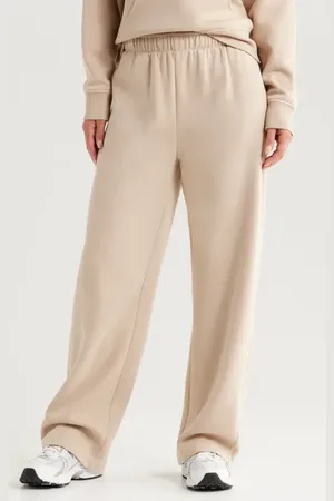 Zella Cloud Fleece Straight Leg Sweatpants in at Nordstrom, Size Medium