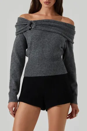ASTR Wylie Off the Shoulder Sweater in at Nordstrom, Size X-Small